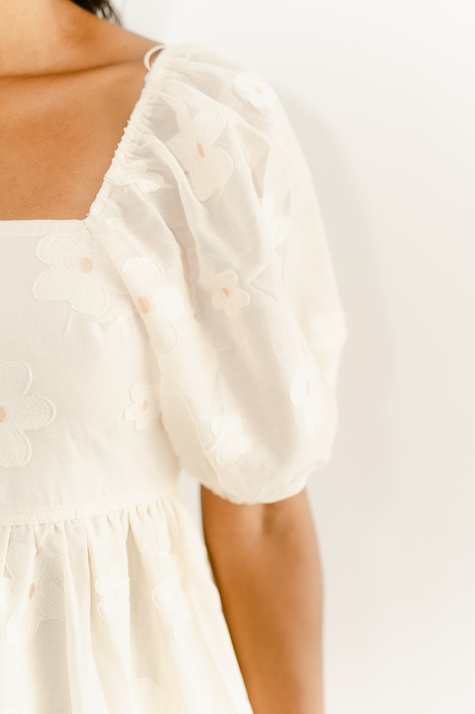 Cream Daisy Puff Sleeve Dress