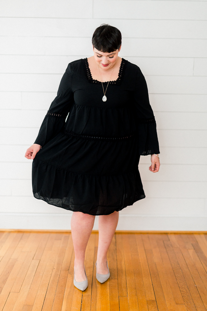 PLUS SIZE- Solid Woven Babydoll Dress- Noir 1X PLUS SIZE- Solid Woven Babydoll Dress- Noir 1X
